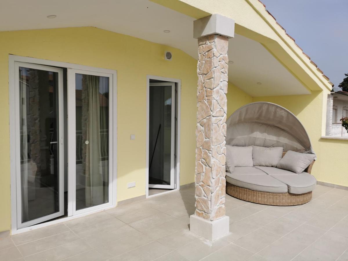 Five Bedroom House Near Sandy Beach Villa Major Μεντουλίν Εξωτερικό φωτογραφία